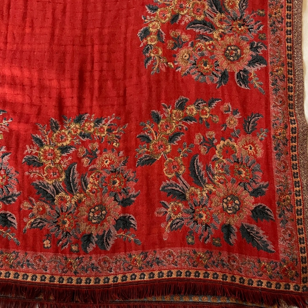 Elegant Floral Red Scarf - Picture 6 of 6